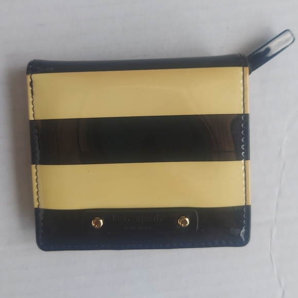 Kate Spade black and cream striped  bifold wallet bright pink - Picture 2 of 8